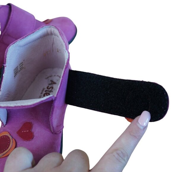 NWOT Aster Girls Pink Leather & Suede Booties Heart & Circle Design Size 9 - Picture 9 of 9